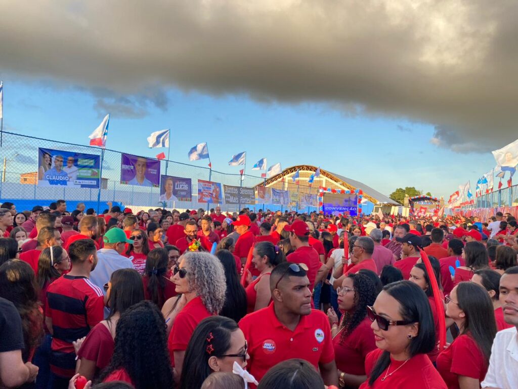 Convenção de Ba Barros e Drª Manuella Alves Lota Estádio com Multidão e Impacta Pedras de Fogo - Foto (Reprodução)