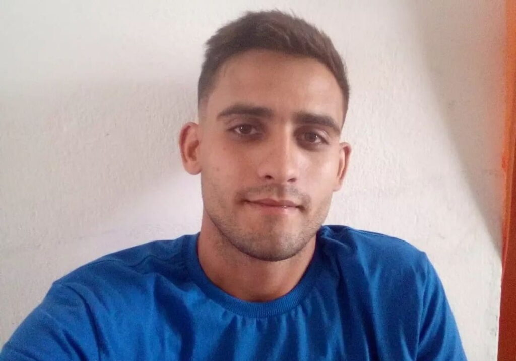 Ademilson Chaves da Silva Neto, de 23 anos, conhecido como Neto, está desaparecido desde o último domingo (22) - Foto (Reprodução-Divulgação)