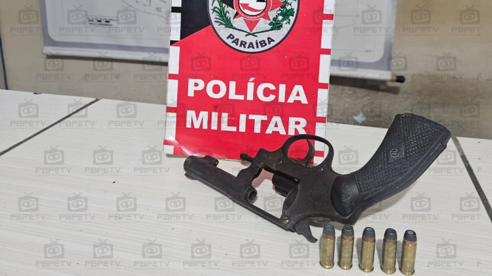 Polícia apreende revólver calibre 32 durante patrulhamento em Pedras de Fogo