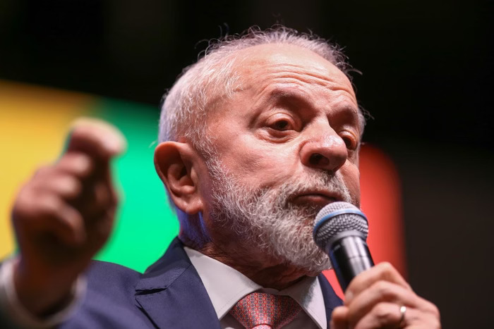 Lula propõe debate sobre livre comércio no Brics em resposta a tarifas de Trump