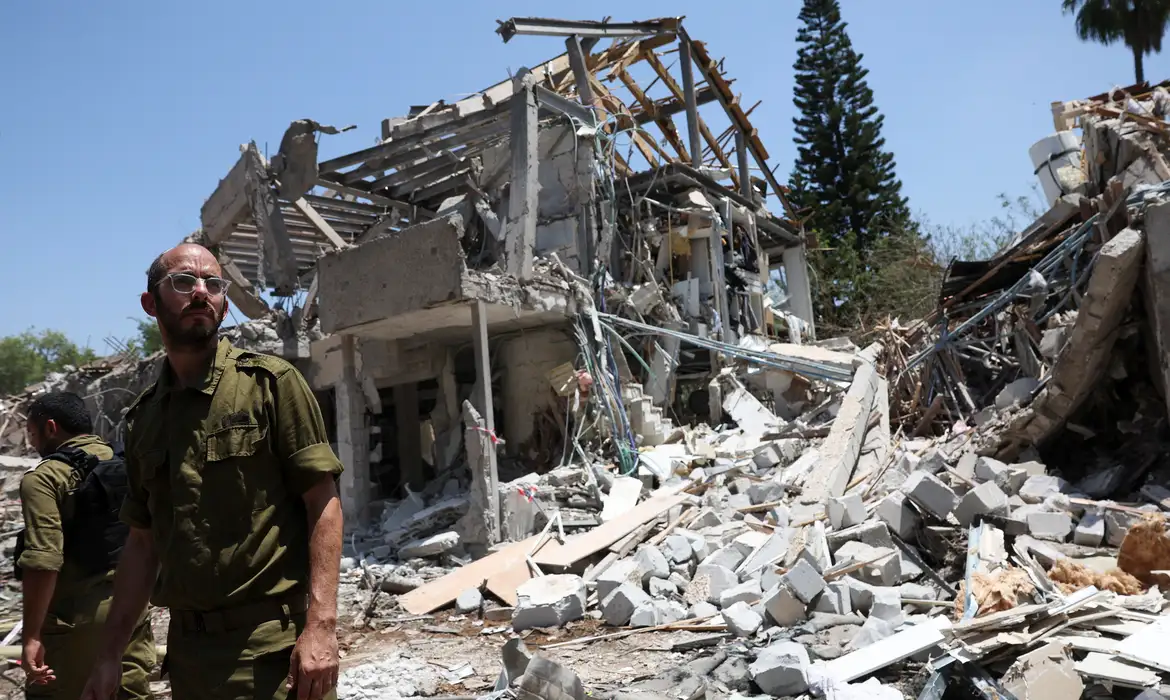 Brasil Condena Ataques de Israel e EUA ao Irã e Alerta para Escalada Militar no Oriente Médio