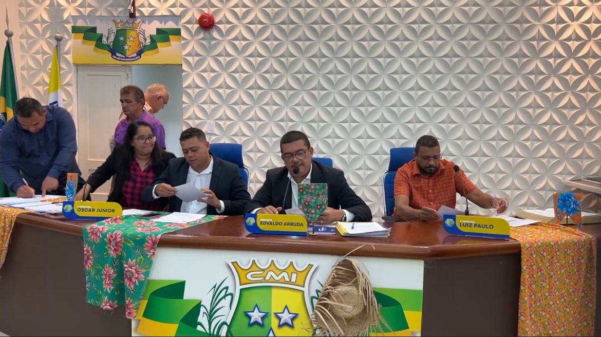 Câmara de Vereadores de Itambé Aprova Projeto que Garante Metade do 13º Salário em Julho - Foto (Divulgação)