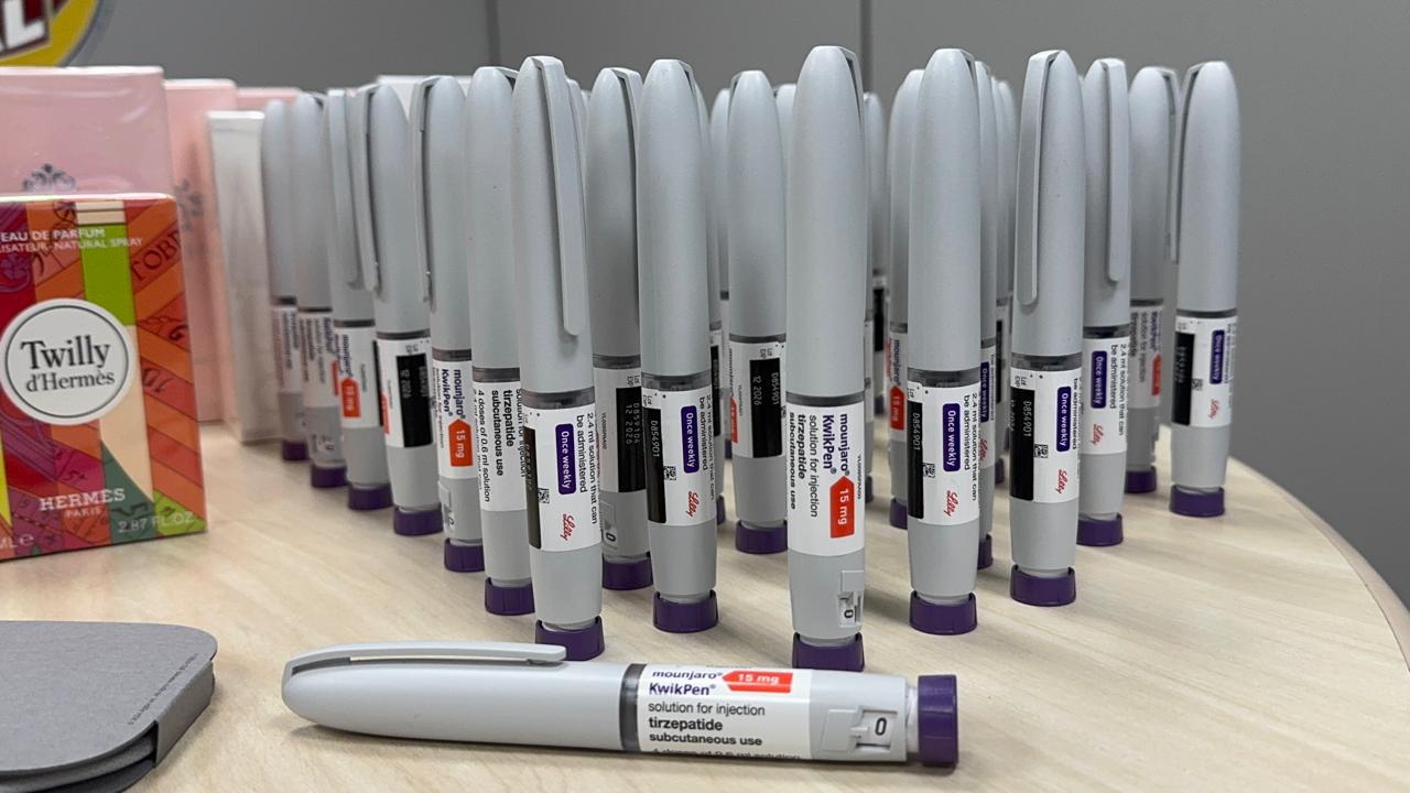 Operação no Aeroporto Passageiros Presos por Contrabando de Medicamentos e Produtos Ilícitos - Foto (Divulgação)1