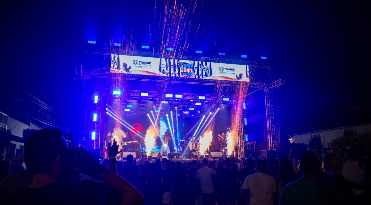 Prefeito Armando Pimentel fortalece cultura e economia local com grande celebração do São João em Itambé - Foto (Divulgação)