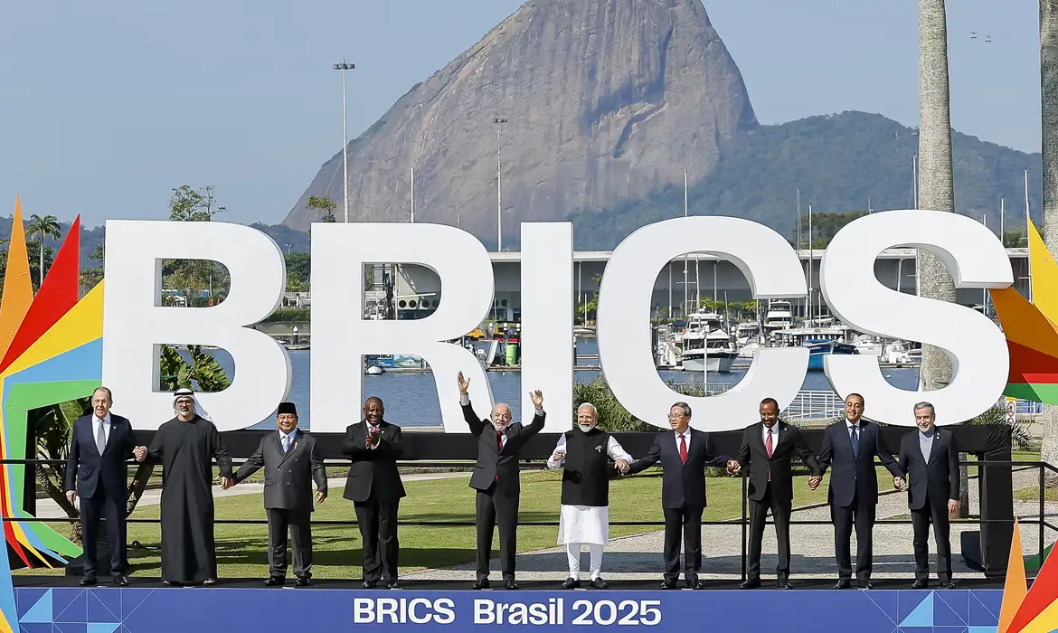 Brics Condena Ataques ao Irã, Protege Rússia na Guerra da Ucrânia e Evita Polarização Extrema