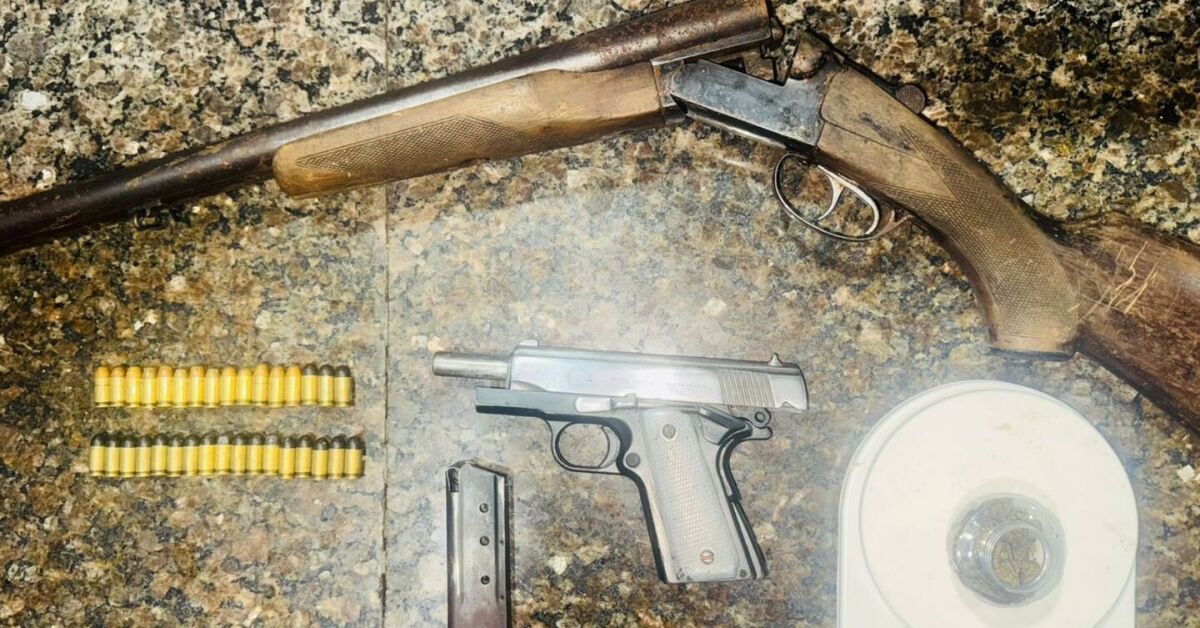 Armas e drogas apreendias em Goiana, Pernambuco - Foto (Divulgação)