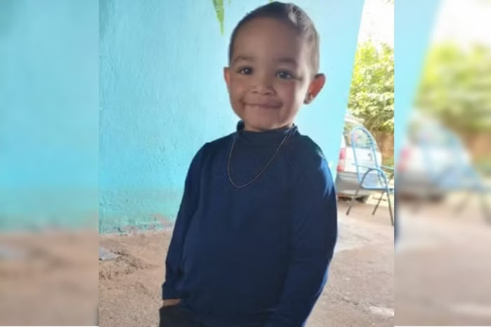 Bernardo Gomes de Oliveira, de apenas 3 anos de idade, morreu após ser picado por um escorpião-amarelo - Foto (Reprodução)