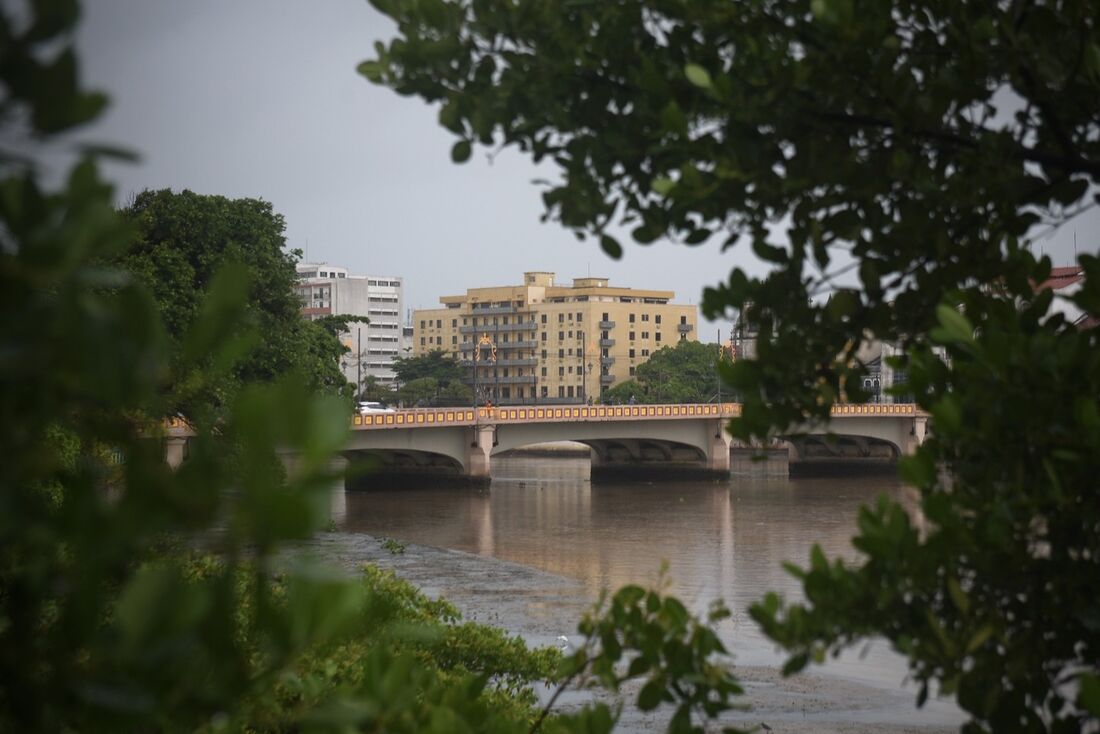 Chuva no Recife - Foto (Alfeu Tavares)