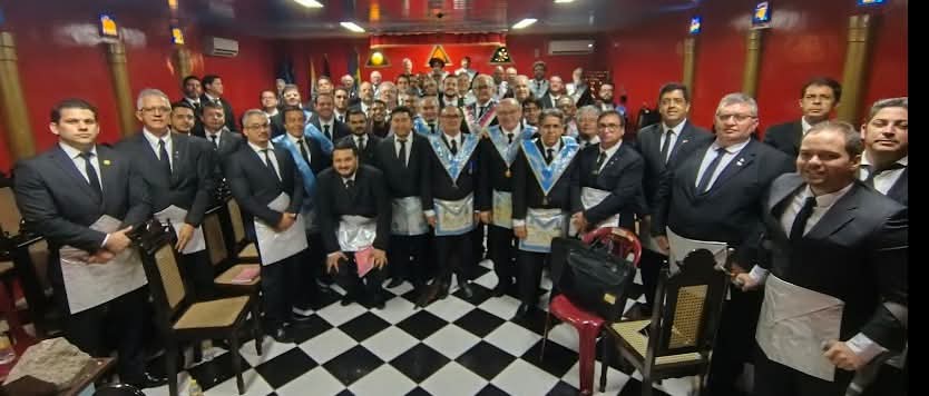 ARLS Areópago de Itambé nº 17 Celebra Sessão Magna de Iniciação com Cinco Novos Aprendizes Maçons