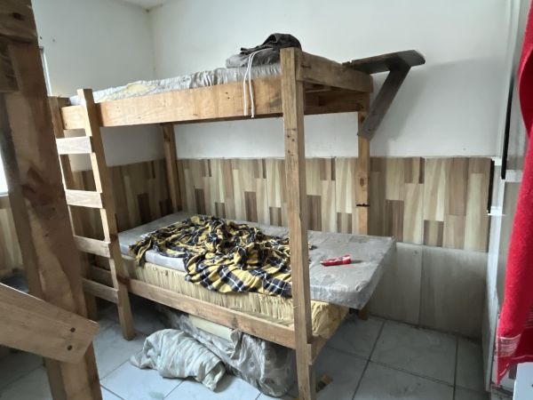 Trabalhadores Resgatados em Condições Precárias em Porto de Galinhas: Fiscalização Revela Realidade Alarmante