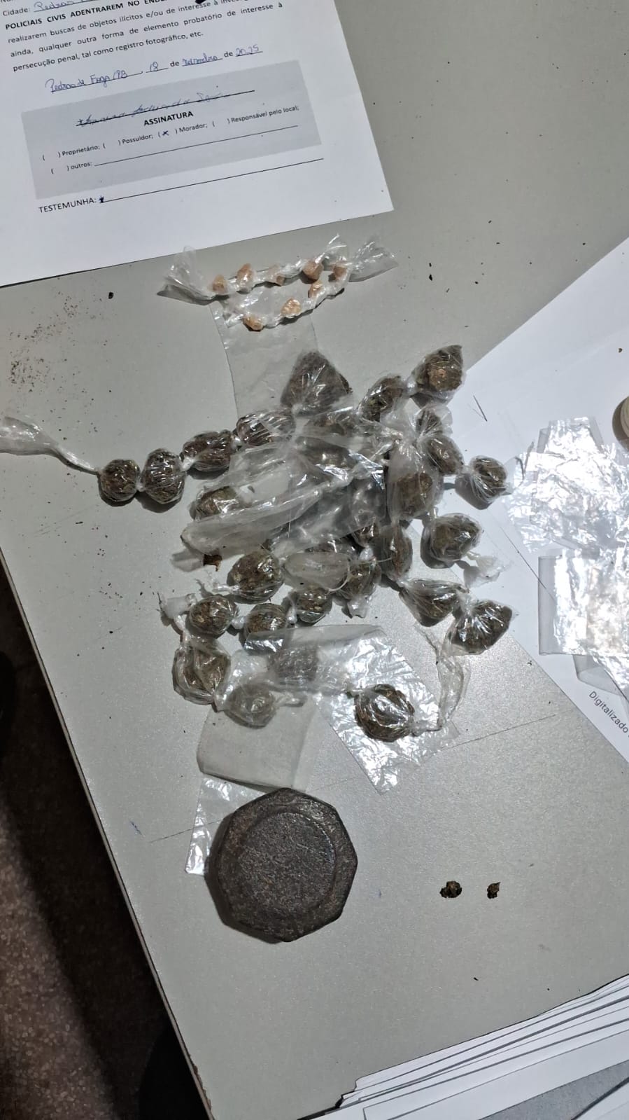 Operação da Polícia Civil em Pedras de Fogo resulta na prisão de suspeito e apreensão de drogas 