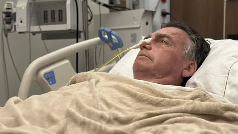 Após quadro de soluços que não cessaram, Bolsonaro é levado novamente ao hospital para tratamento cirúrgico - Foto (Divulgação-Redes Sociais)