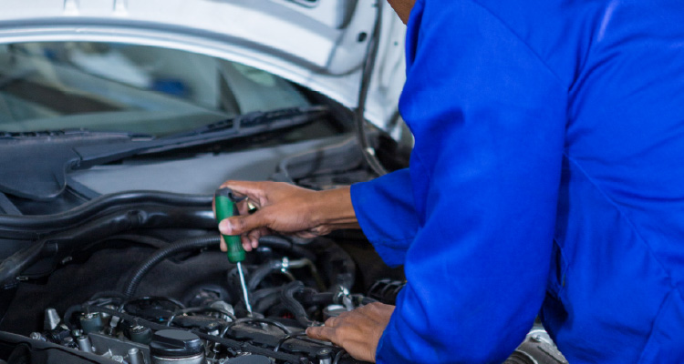 MPPE exige vistoria urgente em frota municipal após incêndio em ambulância