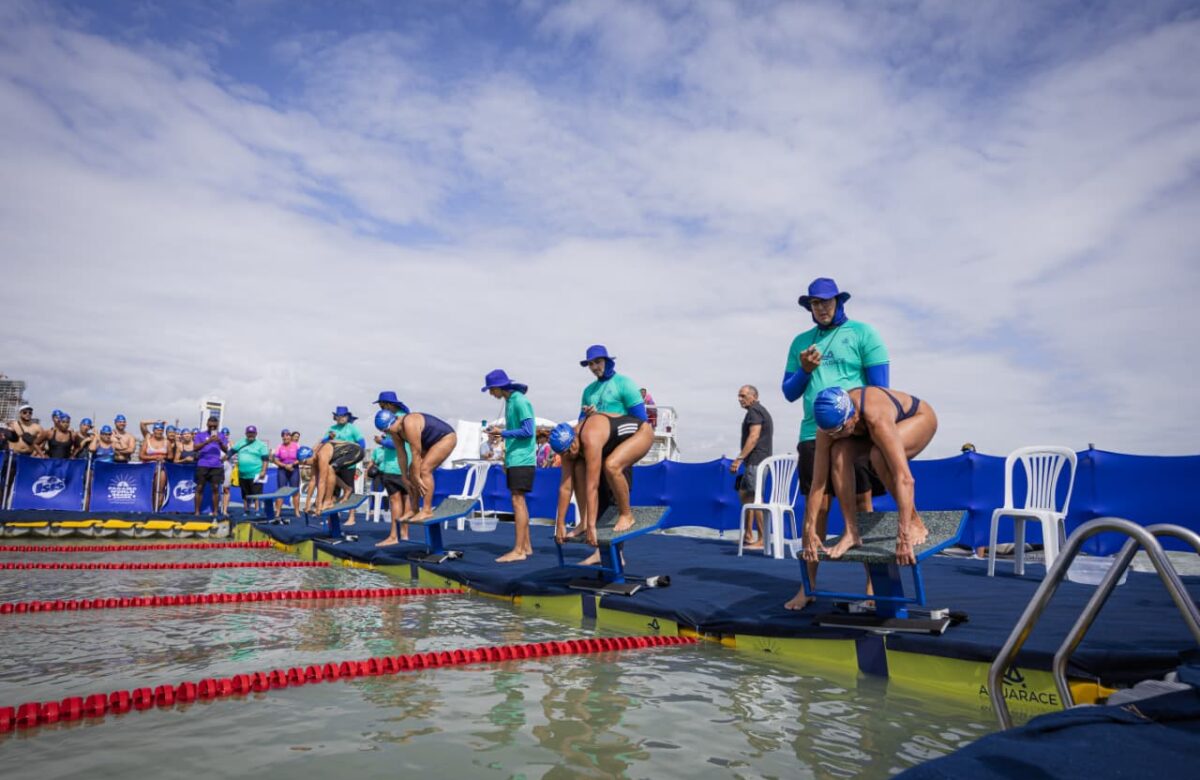 Goiana recebe evento pioneiro com piscina flutuante dentro do mar neste fim de semana - Foto (Divulgação)