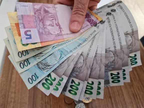 Polícia Civil de Pedras de Fogo prende suspeitos de estelionato contra idosa - Foto (Reprodução)