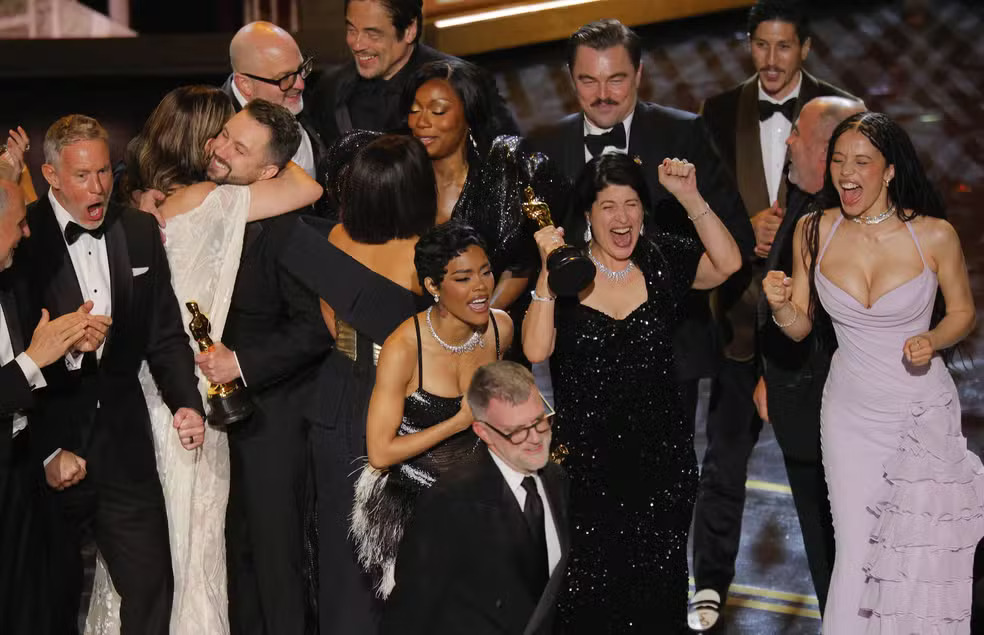 “Uma Batalha Após a Outra” domina o Oscar 2026, enquanto filme brasileiro “O Agente Secreto” sai sem estatuetas