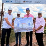 Prefeito Armando Pimentel recebe senador Humberto Costa e deputado Júnior Uchôa em agenda de visitas a obras em Itambé