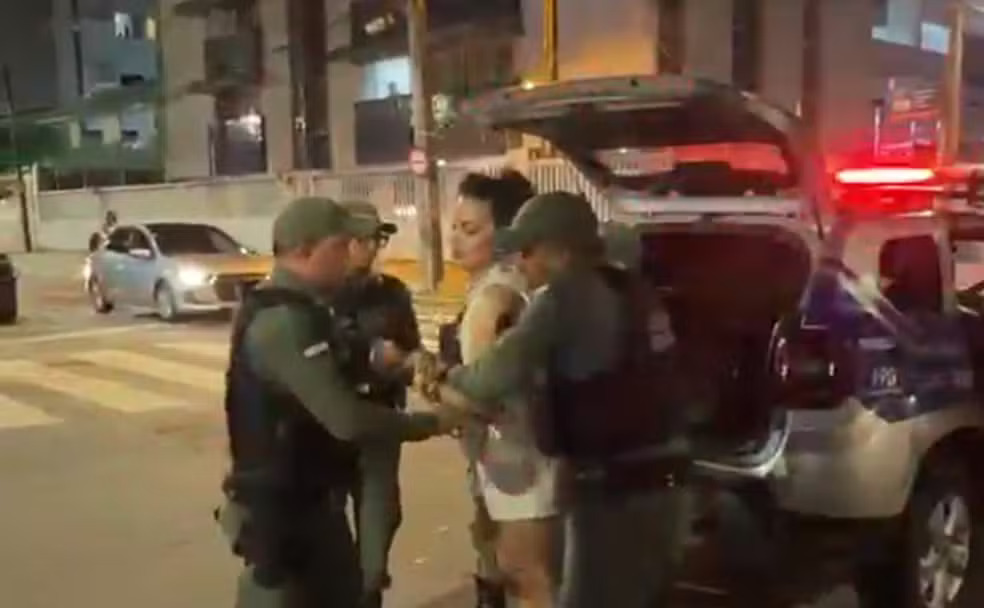 Advogada é presa por furtar iPhones em loja do Recife e resiste à abordagem agarrando-se a policial