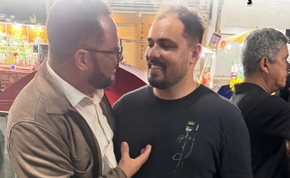 Alinho Potência surge como forte nome para 2028 e é aclamado durante o Forró Fogo em Pedras de Fogo