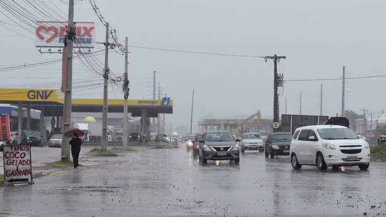 Inmet emite dois alertas de chuva para Paraíba e João Pessoa deve registrar ventos de até 100 km/h