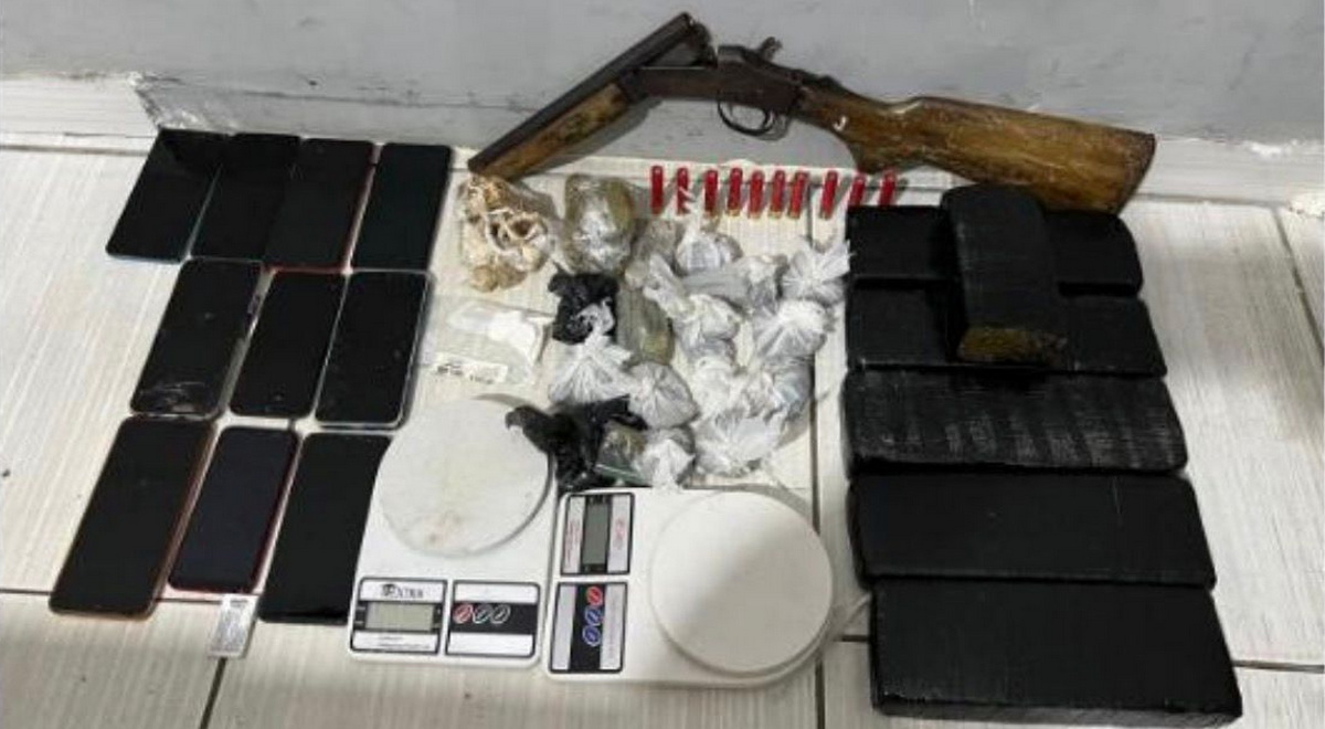 Polícia Militar apreende drogas, arma de fogo e munições na Mata Norte