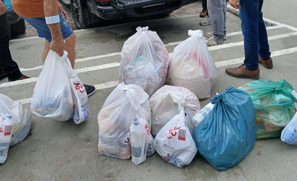 Prefeitura de Goiana recebe e distribui doações para famílias afetadas pelas chuvas