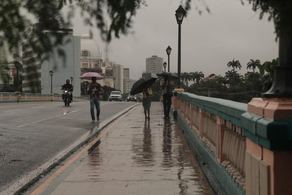 Chuva forte: Inmet emite alerta amarelo para RMR, Agreste e Zona da Mata até domingo