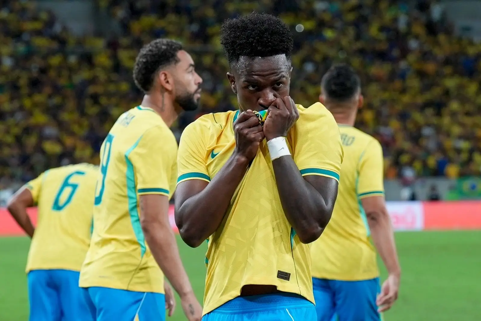 Brasil goleia Panamá por 6 a 2 no Maracanã e ganha confiança para a Copa do Mundo