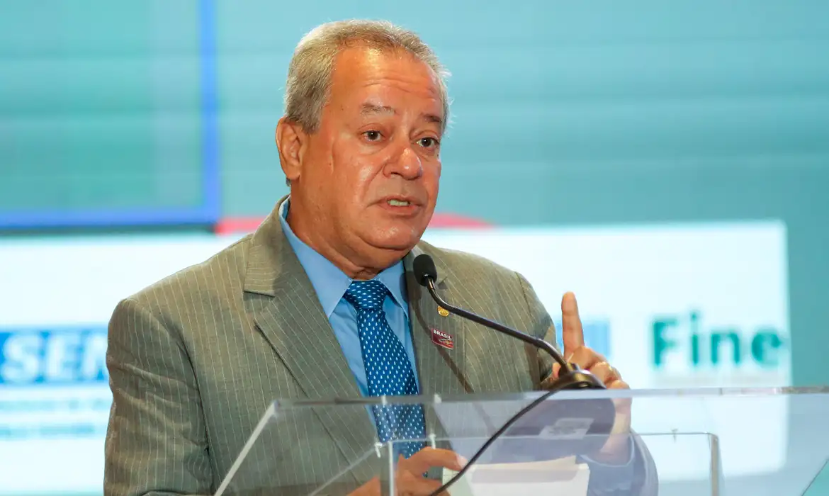 EUA ameaçam taxar produtos brasileiros em 25% e indústria acende alerta vermelho