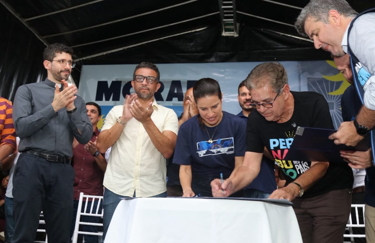Antônio Moraes acompanha Raquel Lyra em ato que autorizou restauro do Santuário da Mãe Rainha