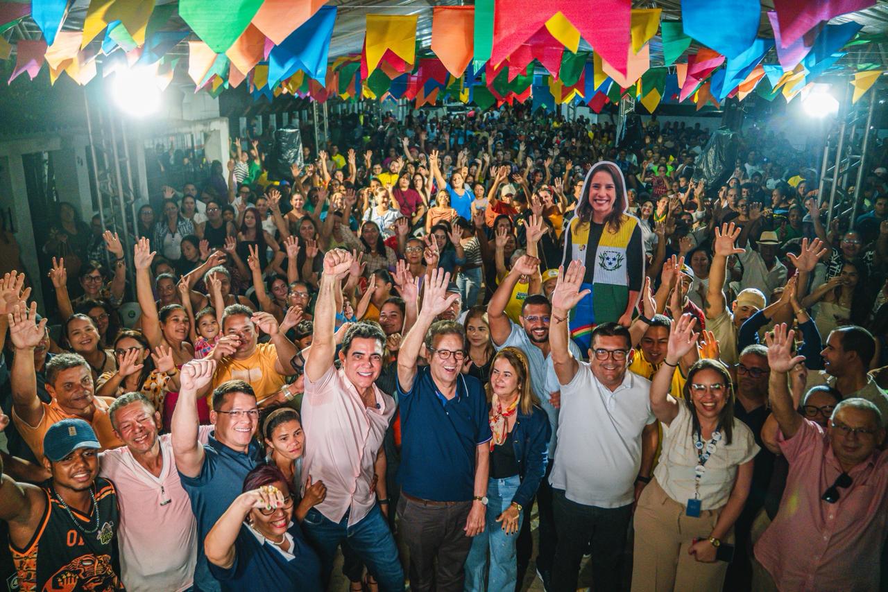 Prefeito Armando Pimentel inaugura Cozinha Comunitária e anuncia série de investimentos em Quebec