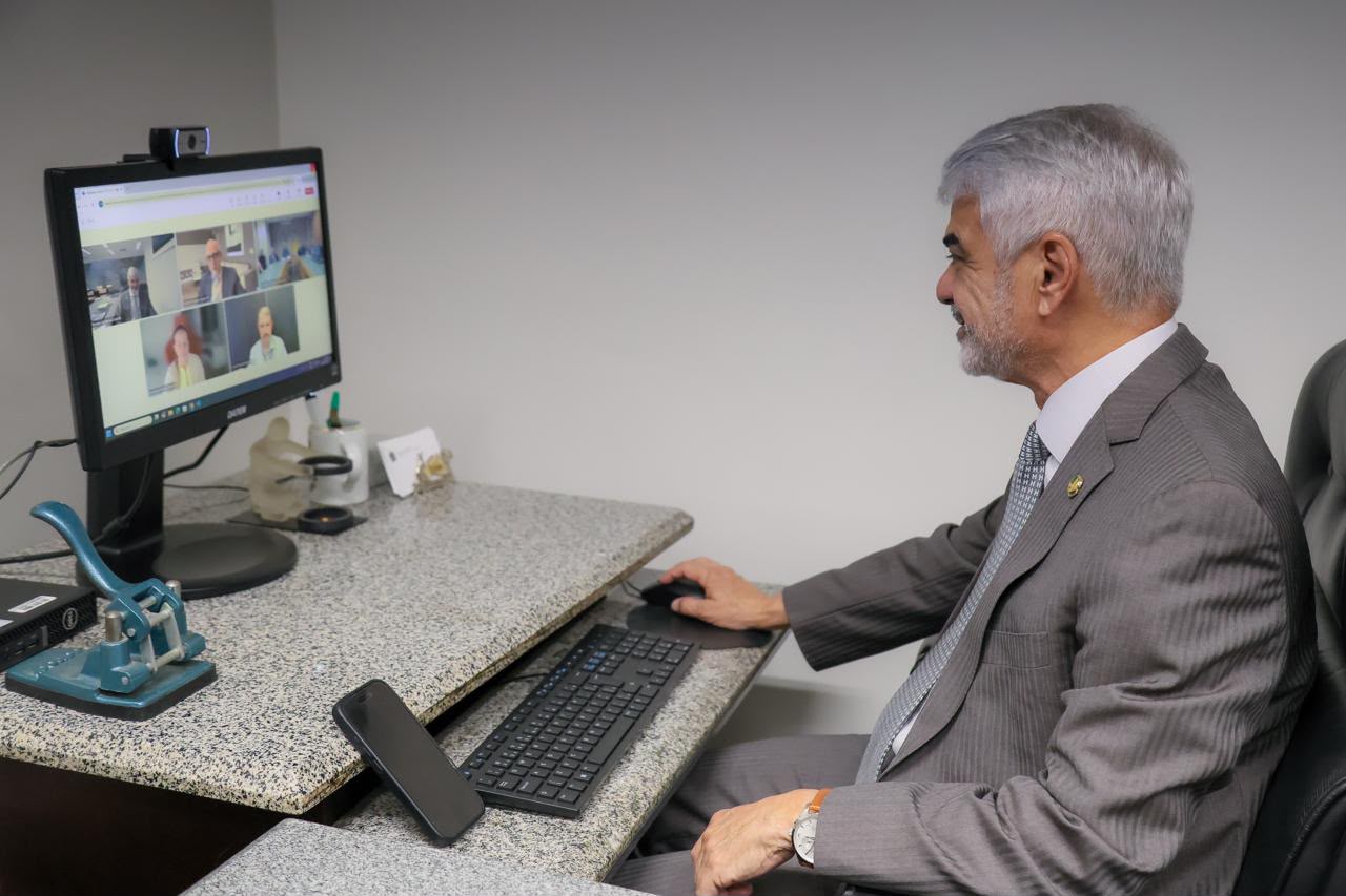 Ao TCU, Humberto reforça posição da Sudene pela retomada da Transnordestina