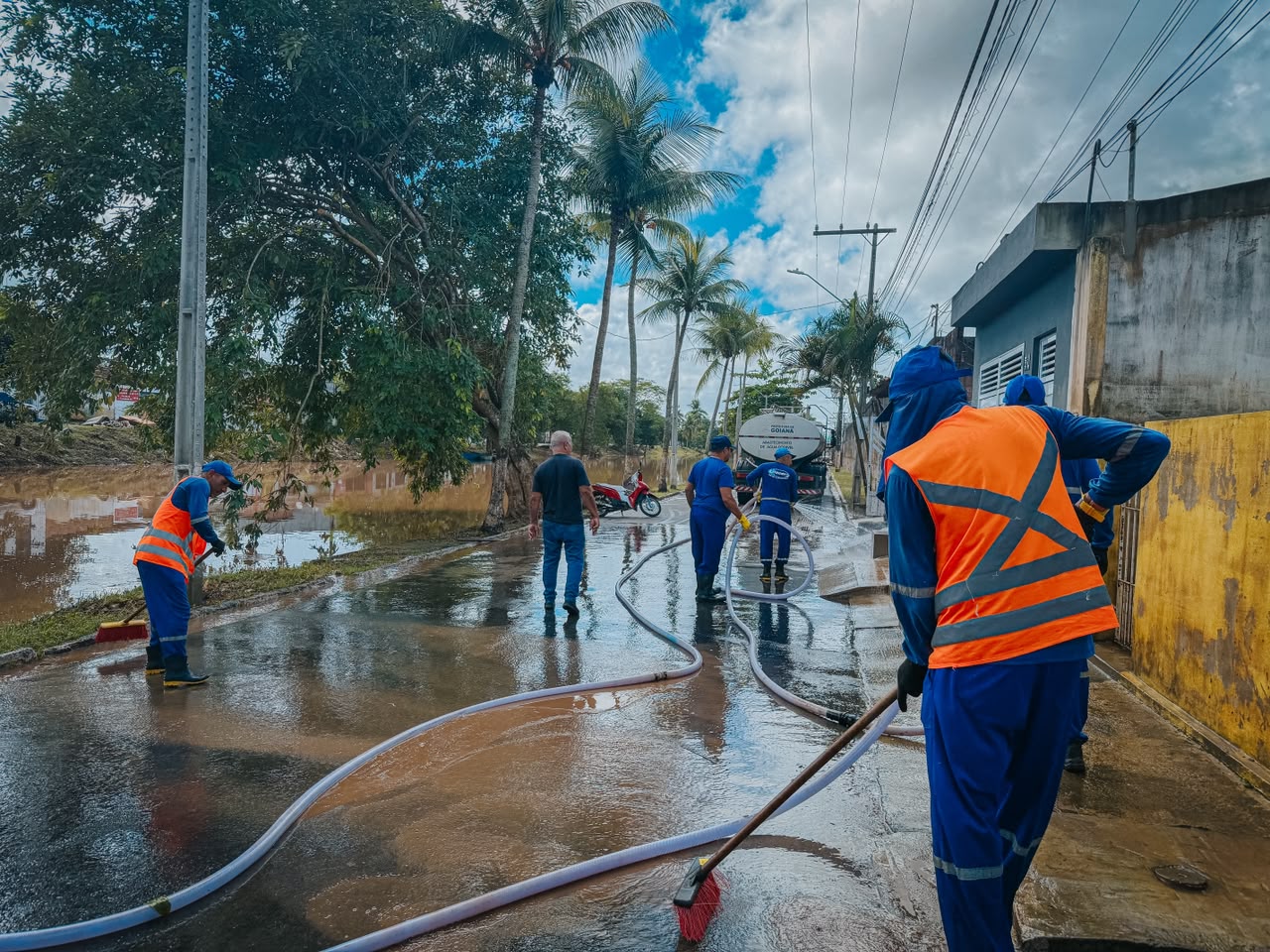 Com vazante da enchente, Goiana intensifica ações de recuperação - Divulgação