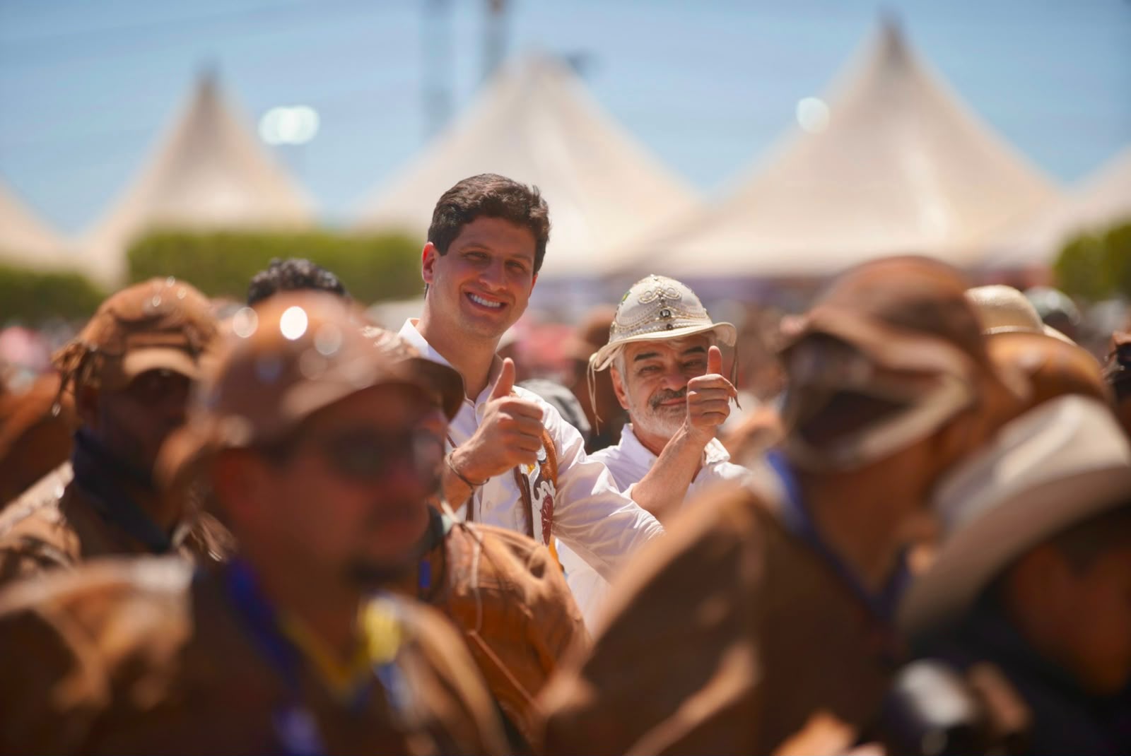 Humberto participa da Missa do Vaqueiro e enaltece tradição e resistência da cultura nordestina