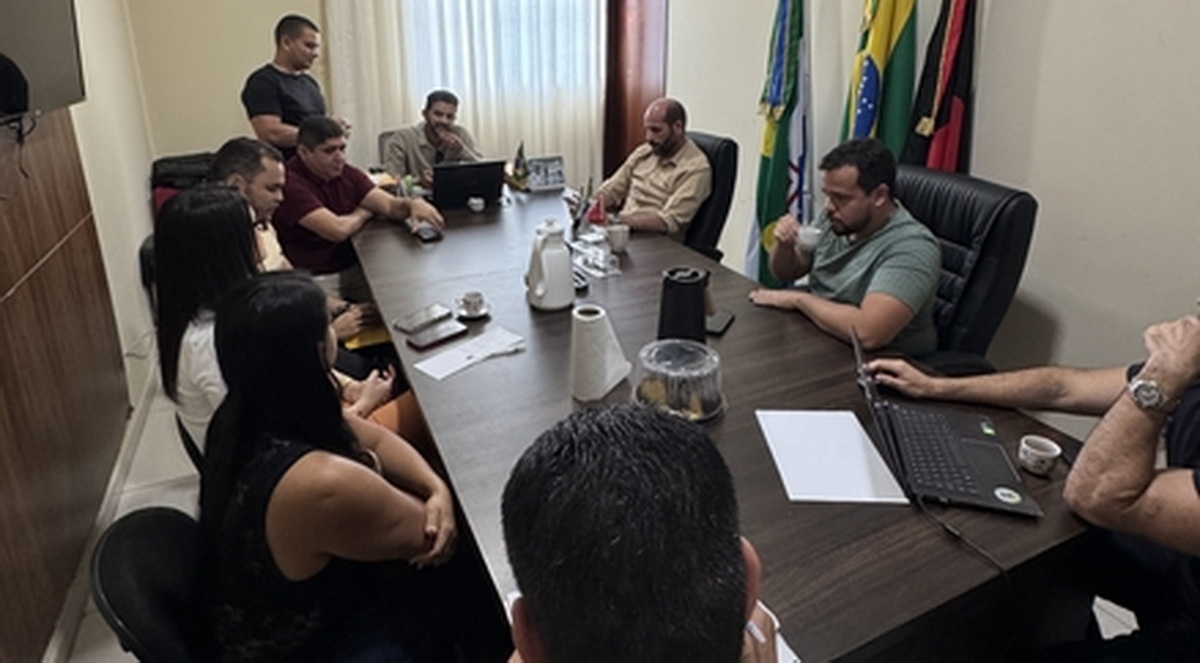 Prefeitura de Alhandra realiza reunião de alinhamento para a terceira edição do Prefeitura nos Bairros