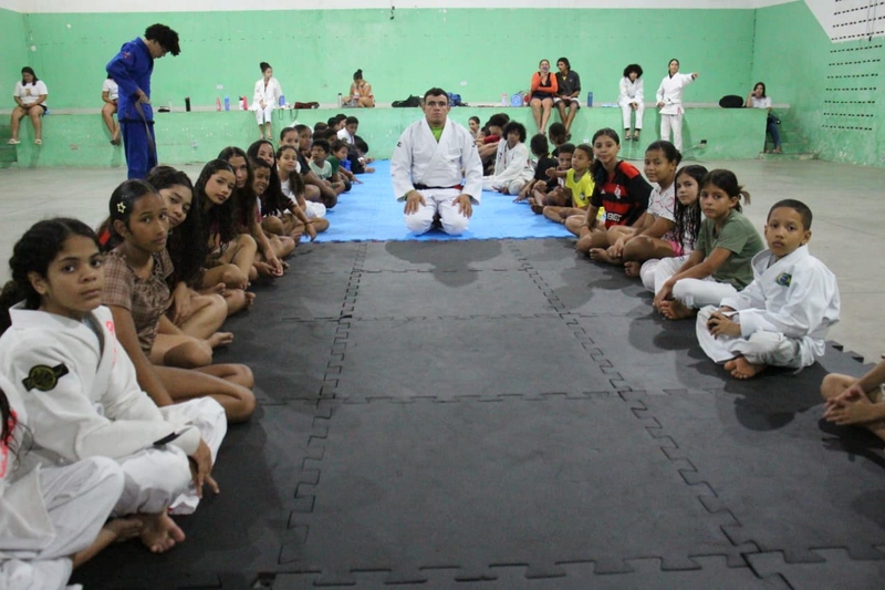 Jiu-jitsu como arma de transformação: Projeto em Alhandra molda caráter e eleva autoestima da juventude
