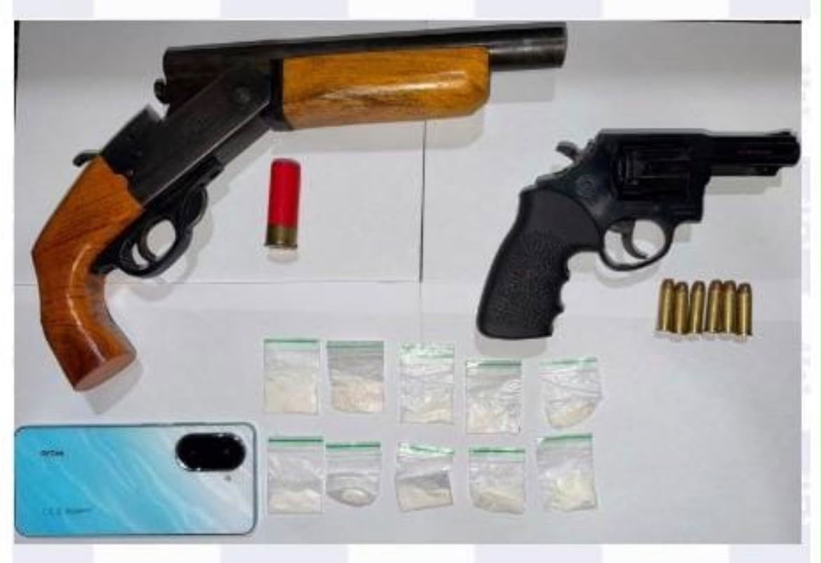 PM apreende armas e drogas em Goiana
