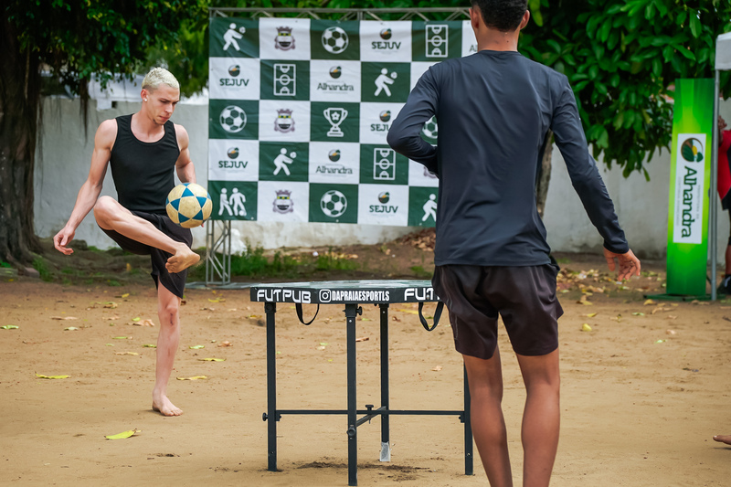 Alhandra realiza 1º Torneio de Futmesa e aposta na modalidade como ferramenta de inclusão juvenil