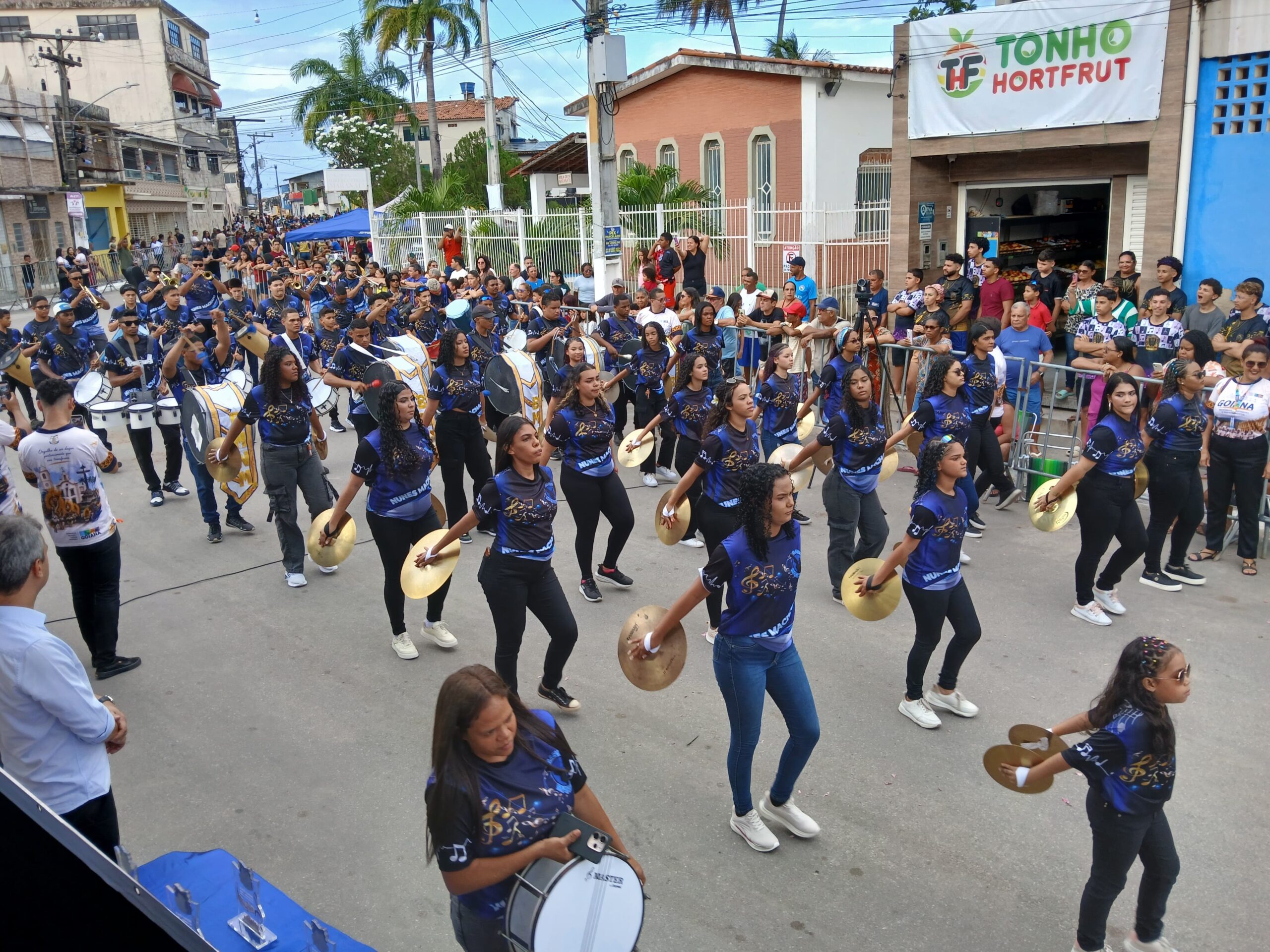 Desfile reúne escolas municipais em celebração à cultura e à identidade de Goiana