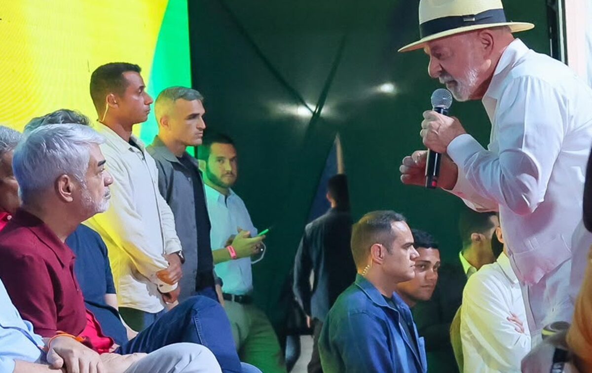 “É a eleição das nossas vidas”, afirma Humberto em ato que oficializou Lula candidato à reeleição