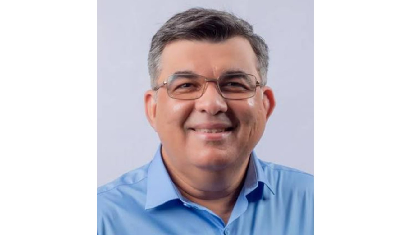 Ex-prefeito de Caaporã é alvo de multa por manter servidores ilegais e ignorar aprovados em concurso