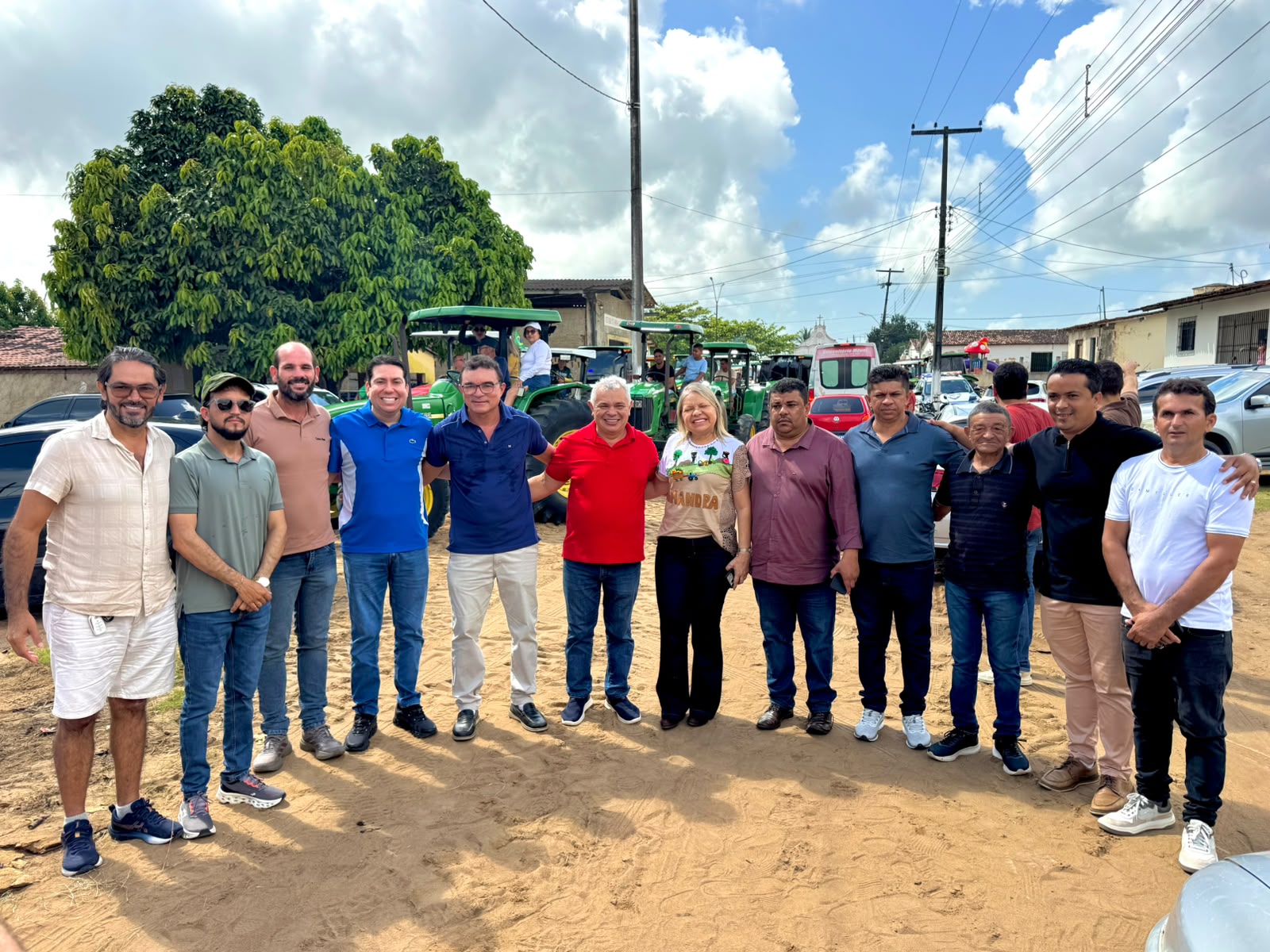 Final de semana movimenta Alhandra com 2ª Tratorada e Velocross; Marcelo Rodrigues, Zilda do Varejão e Felipe Leitão prestigiam programação