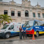 Goiana recebe ambulância UTI e ônibus para transporte de pacientes em TFD