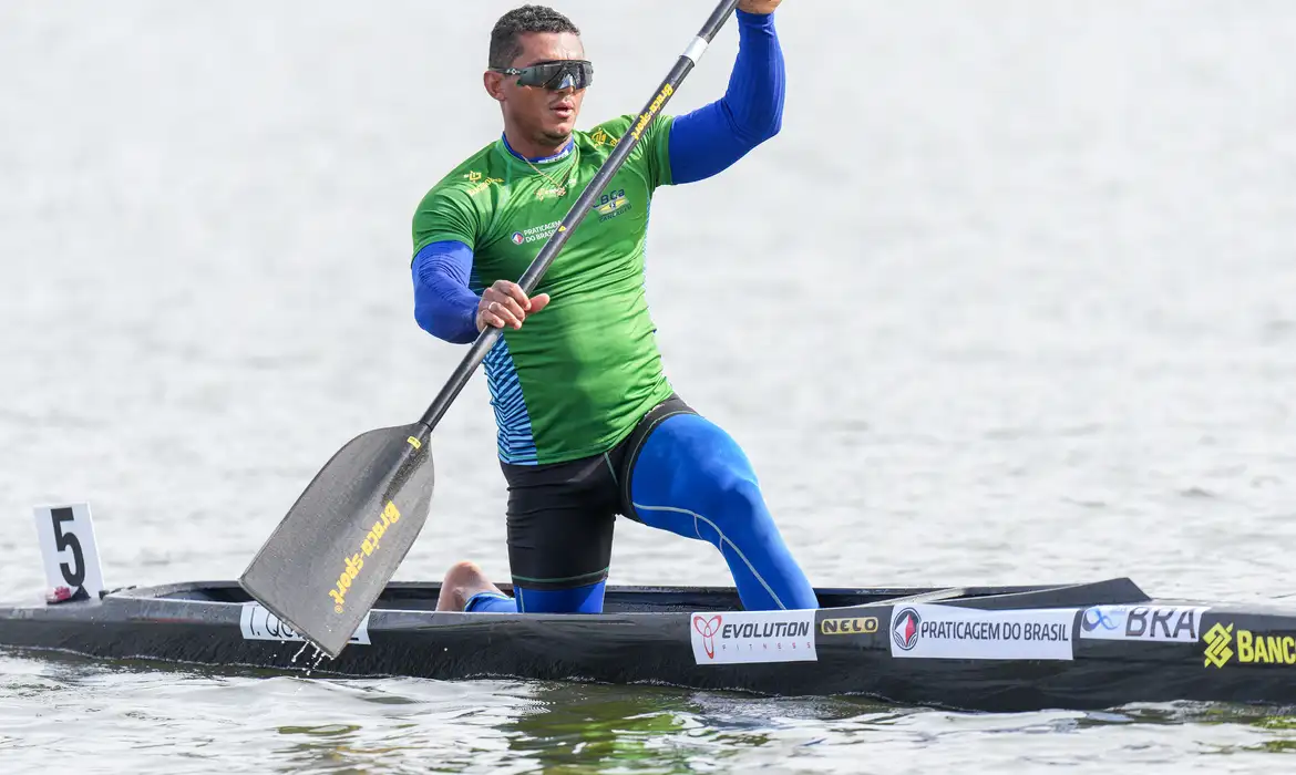 Isaquias Queiroz é penta campeão mundial no C1 500m e soma 8º ouro em mundiais