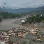 Nepal enterra 199 corpos não identificados em floresta após necrotérios lotarem por enchentes