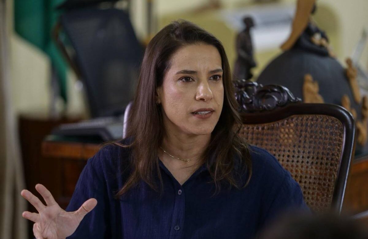 Raquel Lyra aciona Justiça Eleitoral contra vereador que a chamou de “louca” em plenária