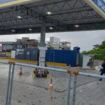Suspeitos explodem cofre de posto e trocam tiros com PM em João Pessoa; é o segundo ataque no local este ano