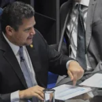 Alcolumbre sinaliza "impeachment cruzado" no STF como freio a processo contra Alexandre de Moraes