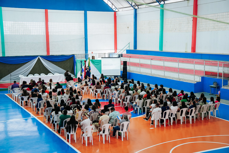 Alhandra realiza 1º Congresso de Alfabetização e investe em formação baseada em evidências para professores da rede municipal
