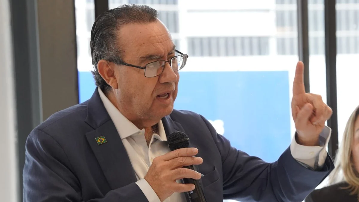 Augusto Cury propõe impeachment de ministros do STF e defende mandato fixo de 8 anos na Corte